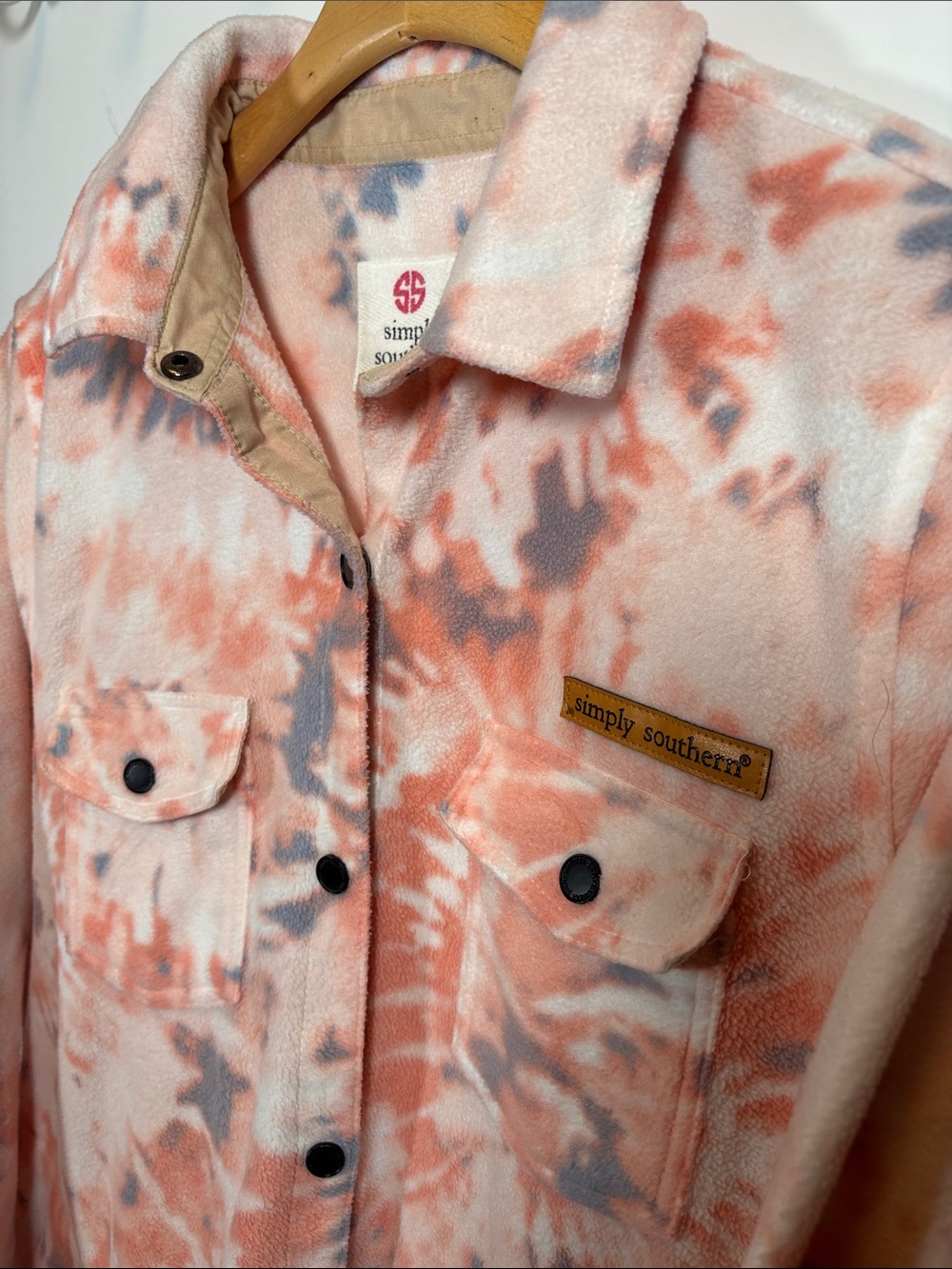 Simply Southern Snap Front Fleece Peach and Gray Tie Dye Shacket Shirt - Medium - Picture 4 of 7